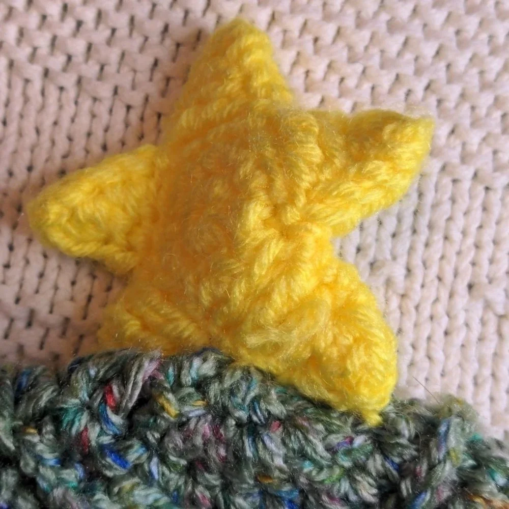Holiday ‎ Handknitted Youth Xmas Hat holiday cute
